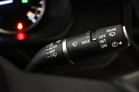 Land Rover Defender 3.0 Defender X-Dynamic HSE D MHEV A 4WD 5dr 57