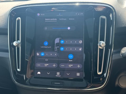 Volvo XC40 Recharge 69kWh Ultimate SUV 5dr Electric Auto (231 ps) 24