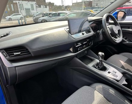 Nissan Qashqai 1.3 Qashqai N-Connecta DiG-T MHEV 5dr 16