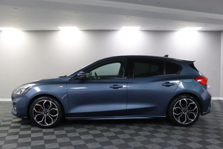 Ford Focus ST-LINE X 18