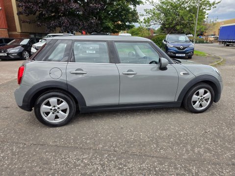 Mini Hatch 1.5 Cooper 5dr 44