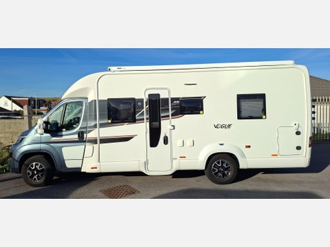 Swift Escape 694 Vogue Edition AUTO 2