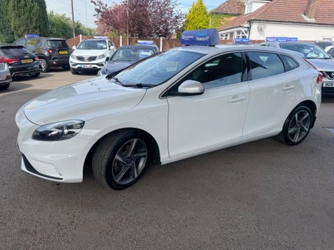 Volvo V40 2.0 T2 R-Design Euro 6 (s/s) 5dr 4