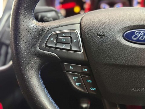 Ford Focus 2.3T EcoBoost RS Hatchback 5dr Petrol Manual AWD Euro 6 (s/s) (350 ps) 34