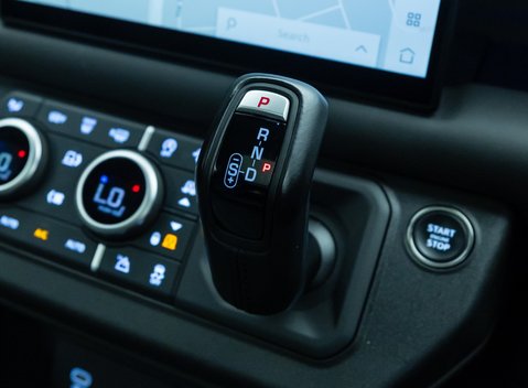 Land Rover Defender 90 V8 P525 URBAN 24