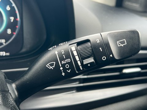 Hyundai BAYON T-GDI PREMIUM DCT MHEV 33