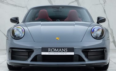 Porsche 911 Targa 4 GTS (992) 24