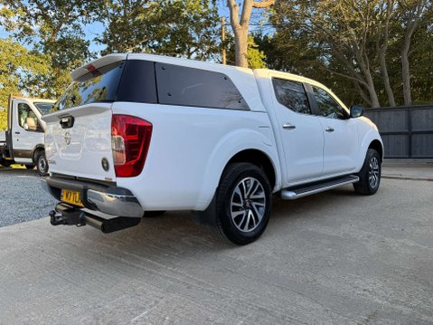 Nissan Navara 2.3 Navara N-Connecta dCi 4WD 5dr 39
