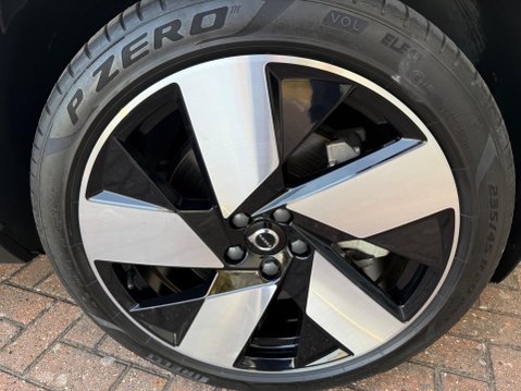 Volvo XC40 Recharge Twin 78kWh Ultimate Auto AWD 5dr 63