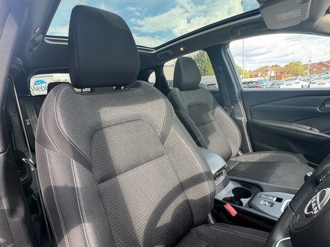 Nissan Qashqai (Sold) 1.3 DIG-T MHEV N-Connecta SUV 5dr Petrol Hybrid Manual Euro 6 (s/s) 11