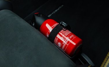 Porsche Cayman GT4 (718) 24