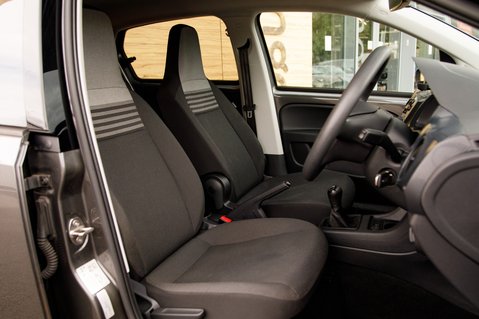 Volkswagen Up BLACK EDITION 19