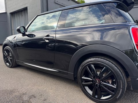 Mini Hatch COOPER 21