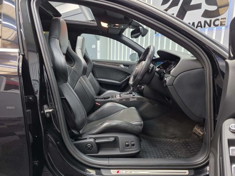 Audi RS4 4.2 FSI V8 Estate 5dr Petrol S Tronic quattro Euro 5 (450 ps) 38