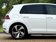Volkswagen Golf GTI PERFORMANCE TSI DSG 12