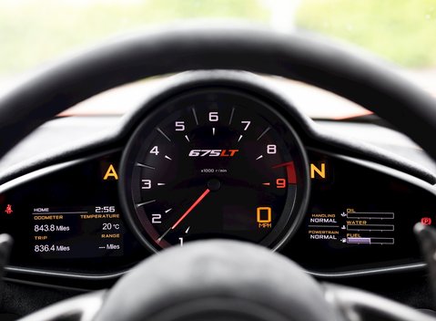 McLaren 675LT 17