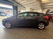 Ford Focus 1.0T EcoBoost Zetec Hatchback 5dr Petrol Manual Euro 5 (s/s) (100 ps) 4