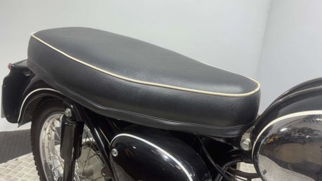 BSA Bantam 175 D14/4 1968 VERY CLEAN CLASSIC PROJECT COLLECTORS BIKE 28