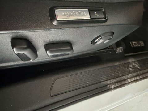 Volkswagen ID.3 ID3 Touring Pro S 5dr 29