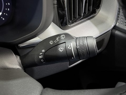 Volvo XC60 B5 ULTRA BLACK EDITION AWD 39