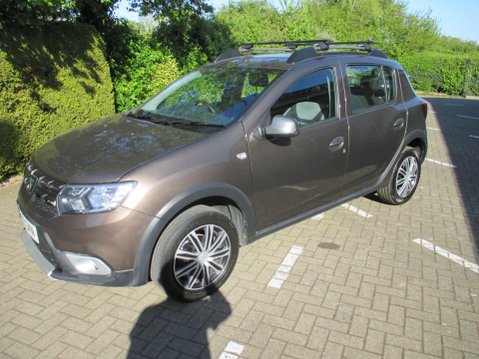 Dacia Sandero Stepway 0.9 TCe Essential Euro 6 (s/s) 5dr 2