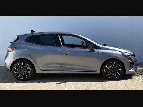 Renault Clio 1.6 Clio Espirit Alpine E-Tech HEV Auto 5dr 9