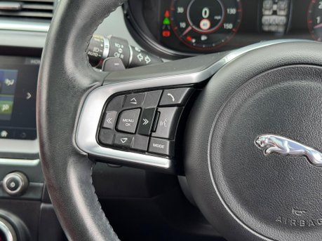 Jaguar E-Pace R-DYNAMIC HSE 45