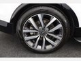 Land Rover Discovery 3.0 Discovery R-Dynamic SE D MHEV Auto 4WD 5dr 67