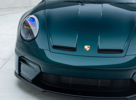 Porsche 911 GT3 TOURING (992.2) 33