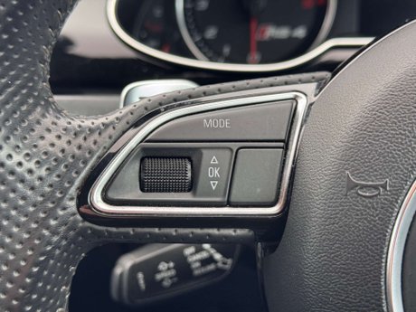 Audi RS4 4.2 RS 4 FSI Quattro Auto 4WD 5dr 42