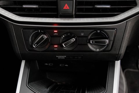 SEAT Arona TSI SE TECHNOLOGY 34