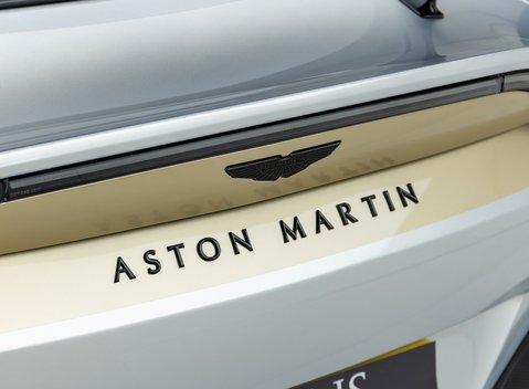 Aston Martin V12 Vantage 31