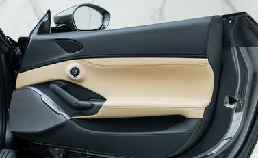 Ferrari Portofino 25