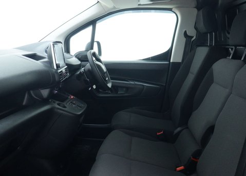 Peugeot e-Partner 800 50kWh Professional Premium + Standard Panel Van 5dr Electric Auto SWB ( 35