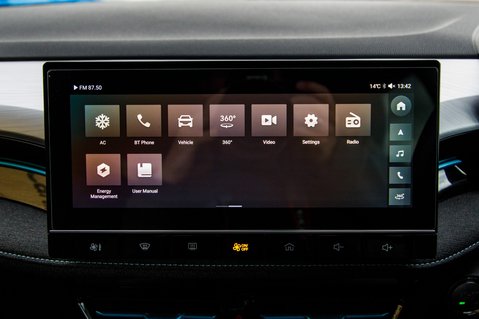 MG MG5 TROPHY 17