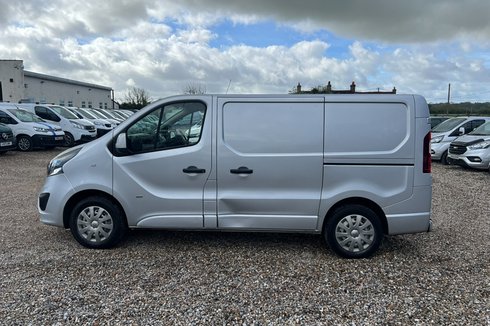 Vauxhall Vivaro SWB Low Roof Sportive 2700 Air Con Sensors Euro 6 NO VAT