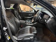 BMW 3 Series 2.0 330e 12kWh Sport Pro Saloon 4dr Petrol Plug-in Hybrid Auto Euro 6 (s/s) 30