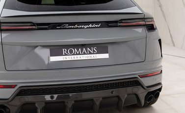 Lamborghini Urus 26