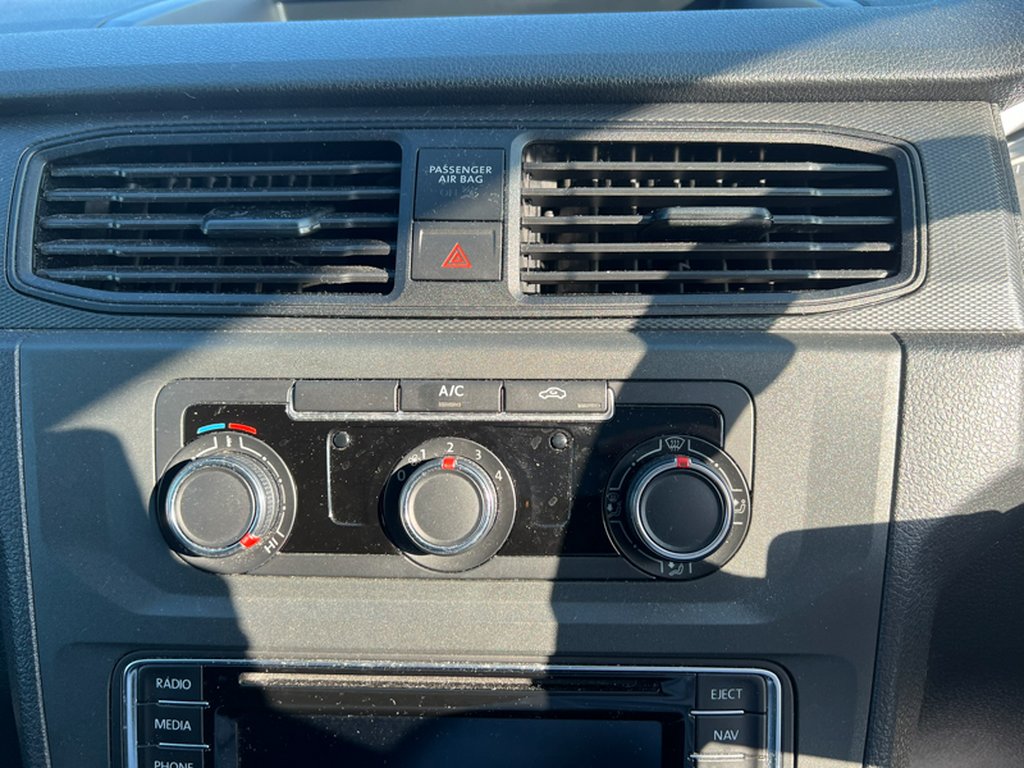 2018 Volkswagen Caddy Maxi AUTO LWB L2H1 Highline C20 Air Con Alloys Camera Nav EURO 6 NO VAT — thumbnail 39 of 51