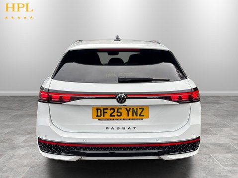 Volkswagen Passat 1.5 TSI eHybrid 19.7kWh R-Line Estate 5dr Petrol Plug-in Hybrid DSG Euro 6 6