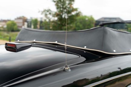 Rolls-Royce Corniche II Convertible 19