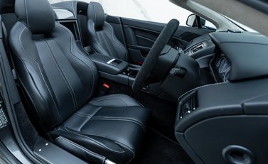 Aston Martin V12 Vantage S ROADSTER 14