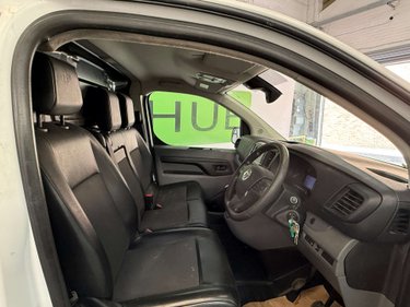 Vauxhall Vivaro 1.5 Vivaro 2900 Sportive S/S 2