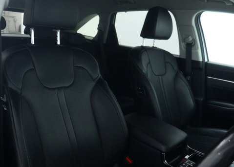 Kia Sorento 1.6 T-GDi 13.8kWh 3 SUV 5dr Petrol Plug-in Hybrid Auto AWD Euro 6 (s/s) (26 45