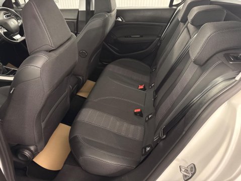 Peugeot 308 1.2 PureTech GPF Allure Euro 6 (s/s) 5dr 8