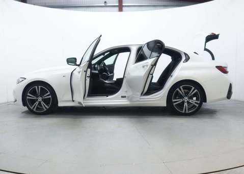 BMW 3 Series 2.0 320i M Sport Saloon 4dr Petrol Auto Euro 6 (s/s) (184 ps) 55