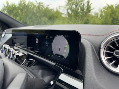 Mercedes-Benz EQA EQA 250 66KWH AMG Line Premium Auto Electric PAN ROOF/PARKTRONIC/SAT NAV 23