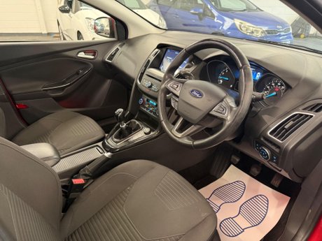 Ford Focus 1.0T EcoBoost Titanium Euro 6 (s/s) 5dr 42