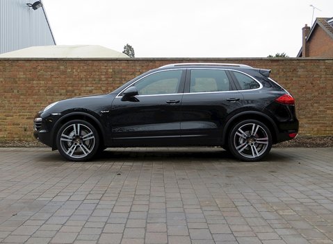 Porsche Cayenne S Hybrid 13