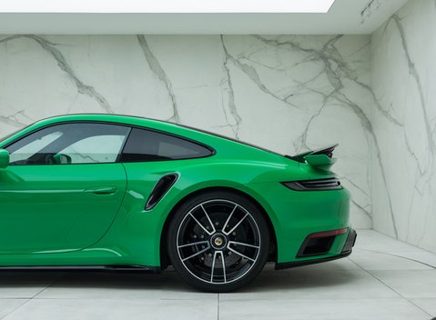 Porsche 911 Turbo S (992) 44